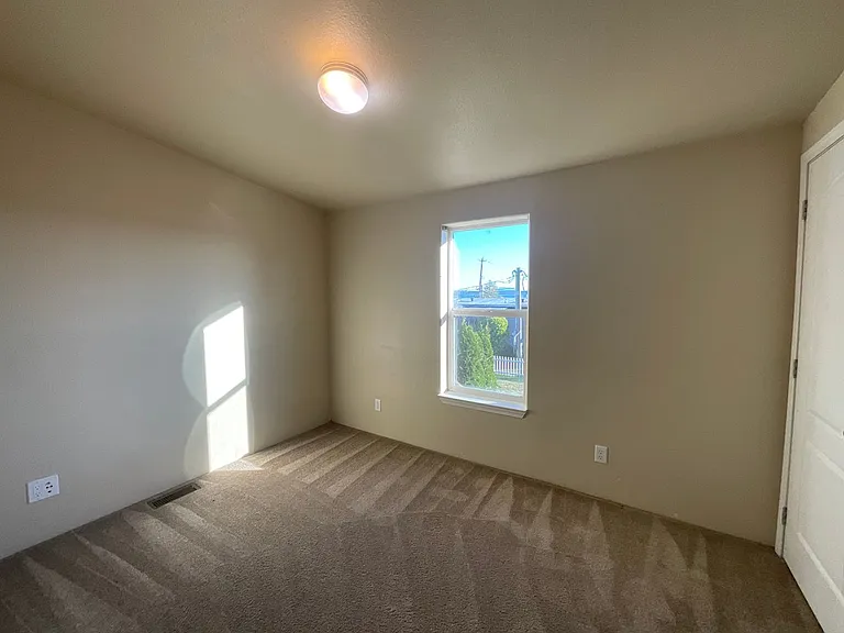 8477 Selder Rd — Photo 12
