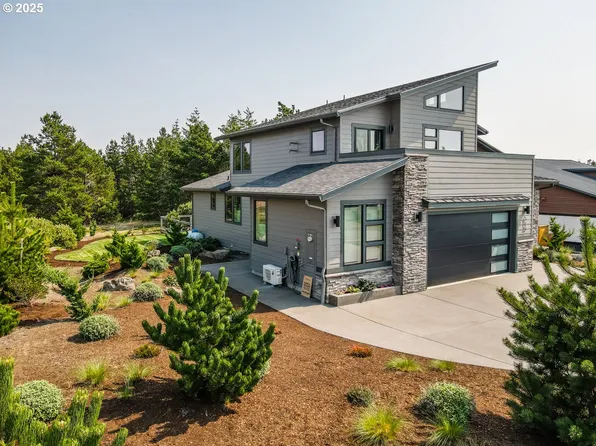 512 Meadows Dr, Manzanita, OR 97130