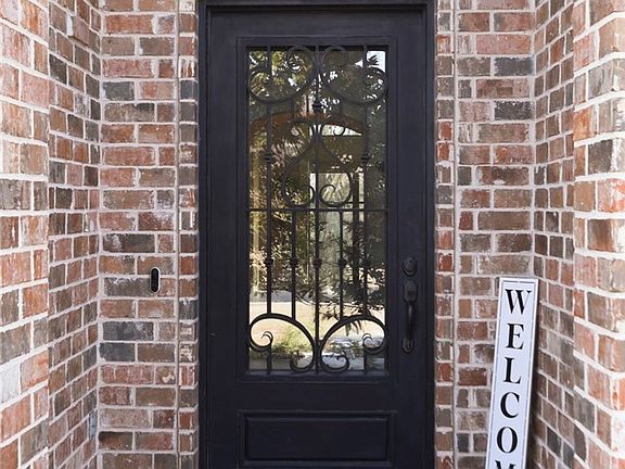 4th image of 600 Tall Oaks Ct