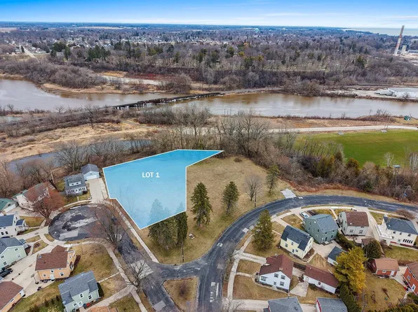Lot 1 UNION PLACE, Manitowoc, WI 54220