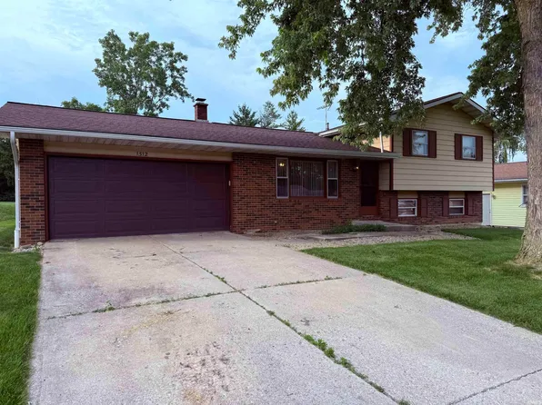 1312 Helms Dr, Wabash, IN 46992