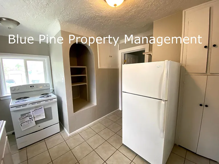 1136 S 2nd Ave #A — Photo 9