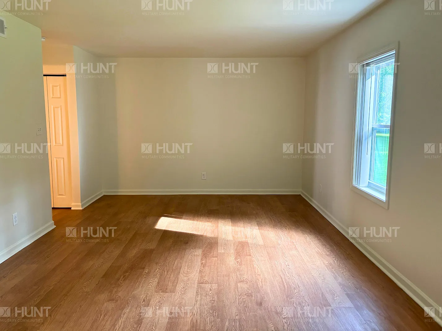 4 bed, 2.5 bath, 1612 sqft, $1,700 — Photo 4