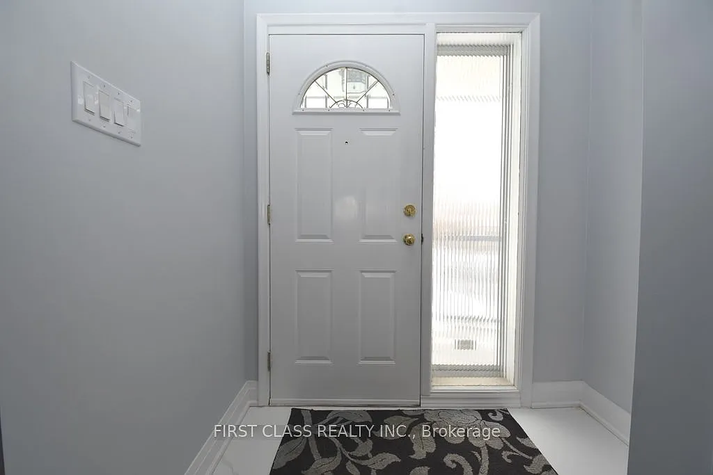 4 bed, $4,800 — Photo 2