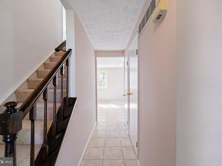 1103 Burwick Dr — Photo 39