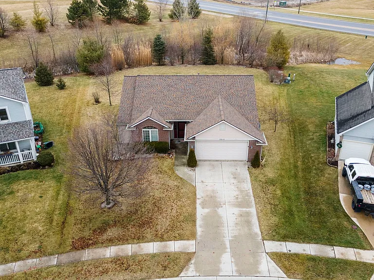 3510 Flowing Brook Dr — Photo 6