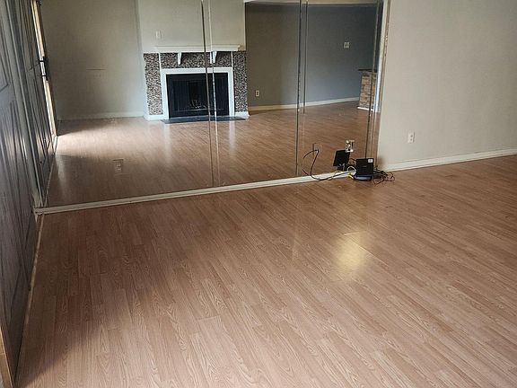 3rd image of 102 Running Brook Rd #102