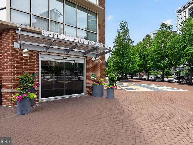 1000 New Jersey Ave SE #609 — Photo 34