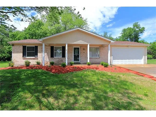 2529 Littlefield Dr photo 1