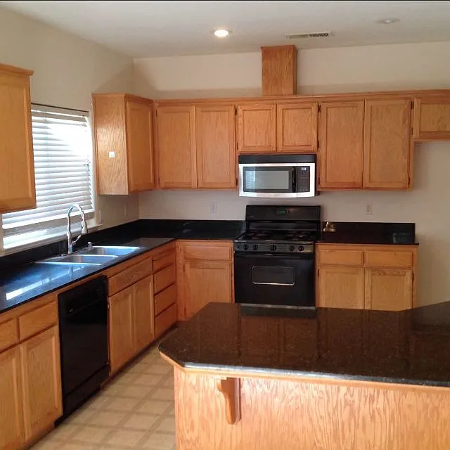 3 bed, 1475 sqft, $2,050 — Photo 3