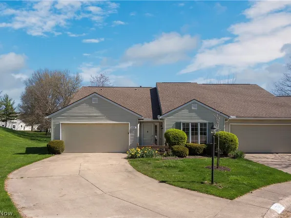 16736 Southview Ln, Strongsville, OH 44136