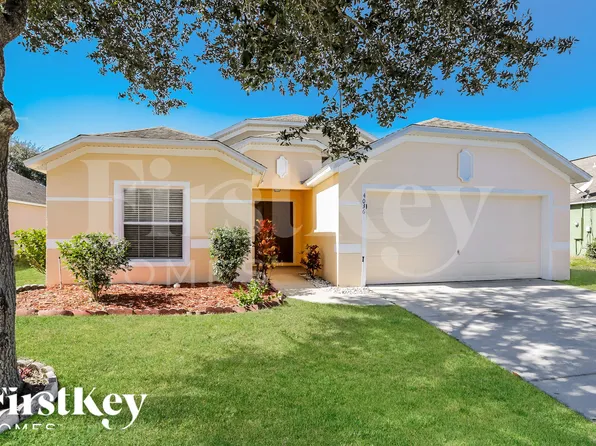 4036 Waltham Forest Dr, Tavares, FL 32778