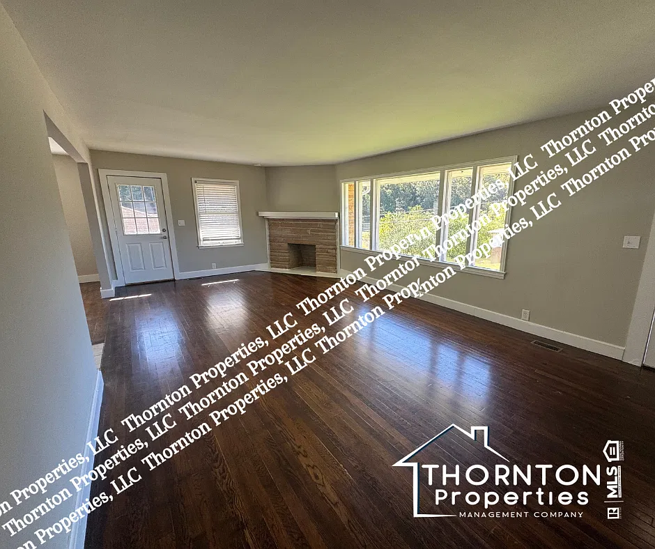 3 bed, 1443 sqft, $1,100 — Photo 3