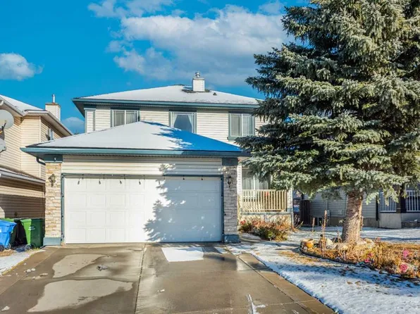 26 Citadel Crest Line NW, Calgary, AB T3G 4W4