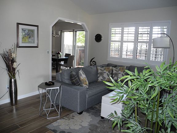4th image of 2575 Meadow Ln APT 5