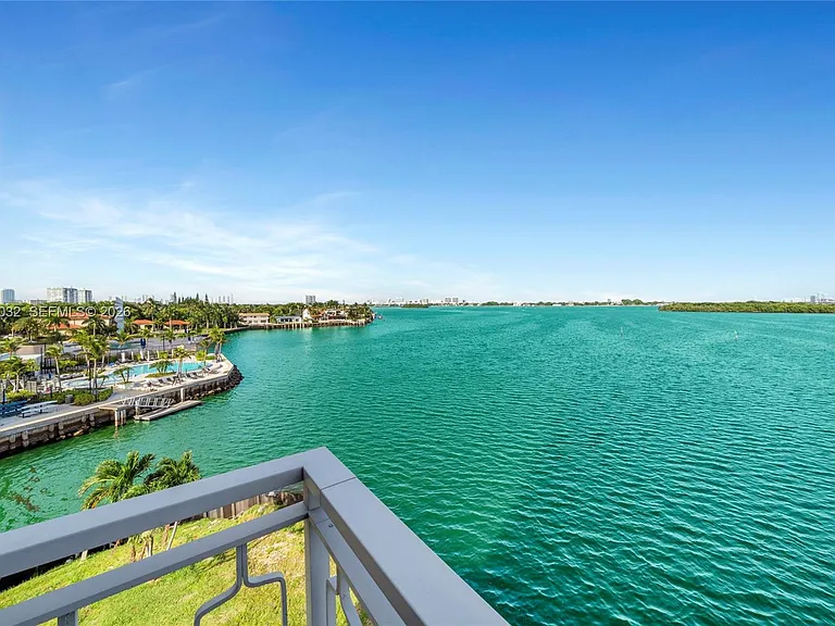 11111 Biscayne Blvd #5A — Photo 12