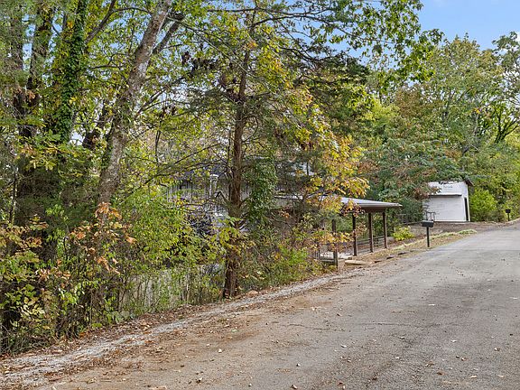 3rd image of 9673 Bowen Trl