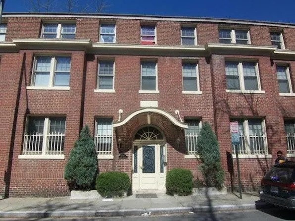 1685 Crescent Pl NW APT 25, Washington, DC 20009
