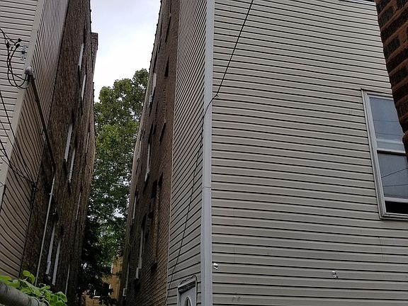 4th image of 4609 N Monticello Ave