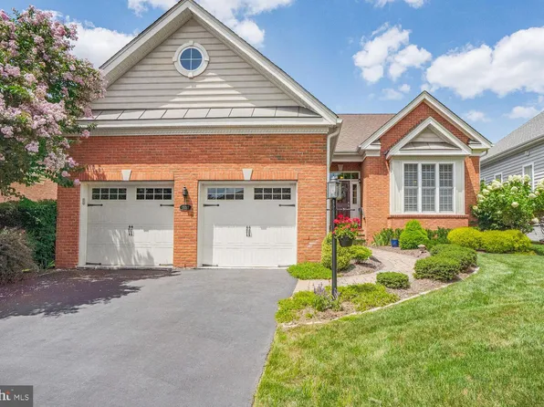 15282 Fog Mountain Cir, Haymarket, VA 20169