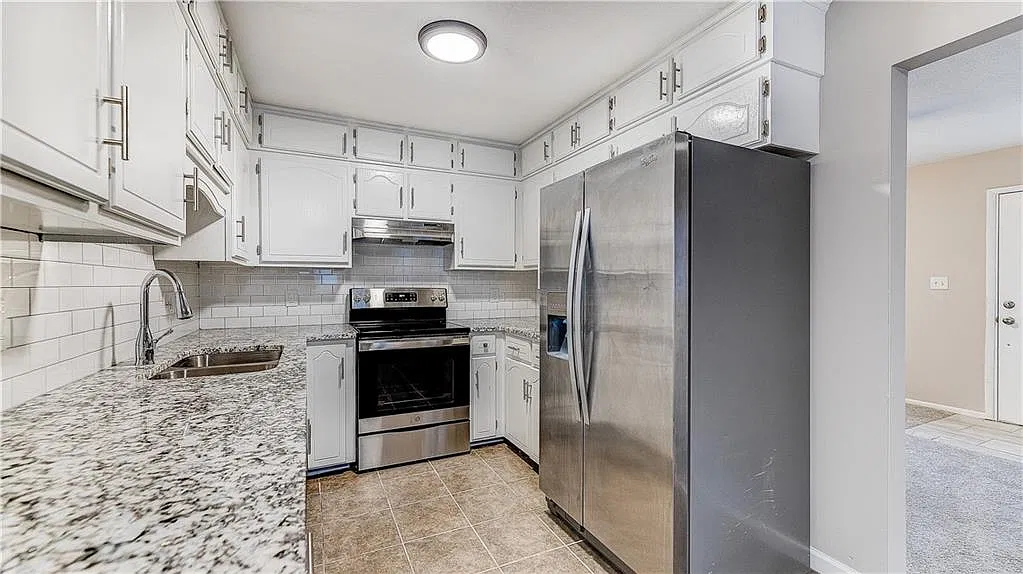 3 bed, 1225 sqft, $1,650 — Photo 4