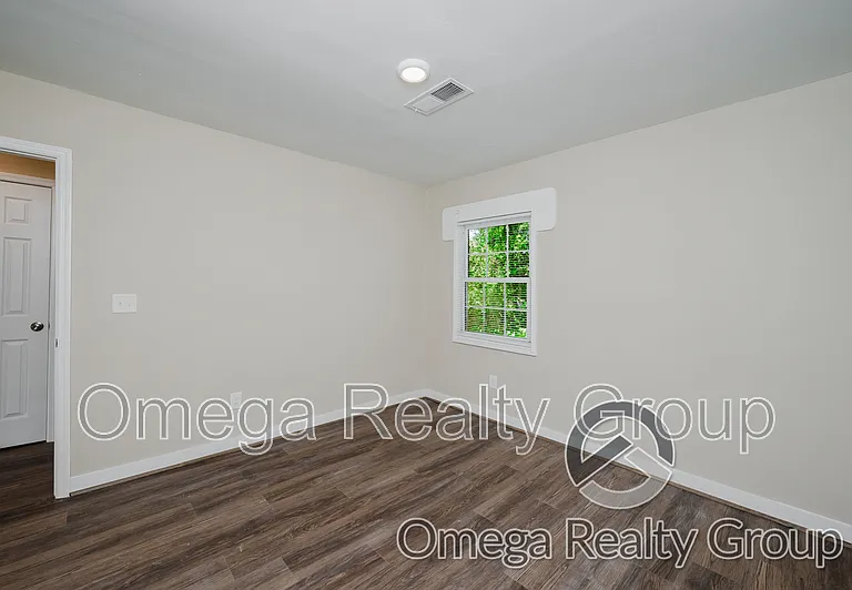 12 E Clay St — Photo 26