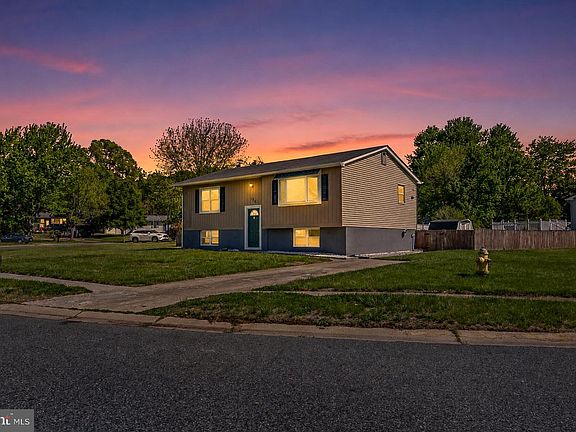 2nd image of 152 S Tartan Dr
