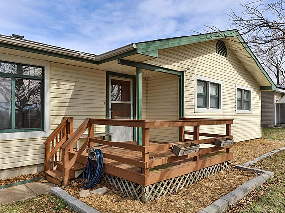 3rd image of 8249 W Spruce Lane