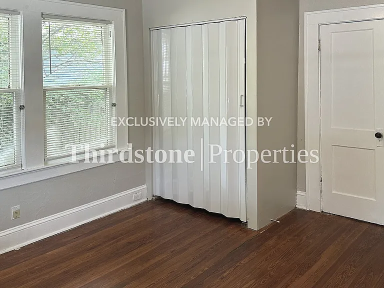 961 Dorchester St — Photo 12