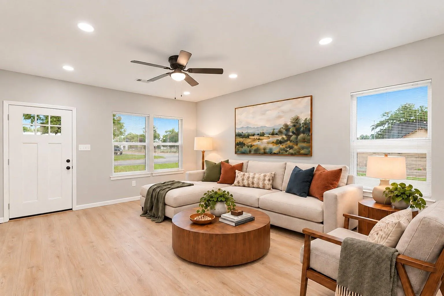 3 bed, 2.0 bath, 1196 sqft, $1,575 — Photo 2