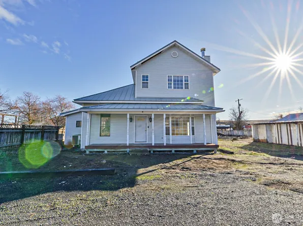 225 S D Street, Washtucna, WA 99371