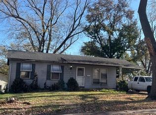 5362 Ville Angela Ln, Hazelwood, MO 63042