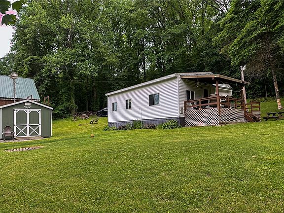 3rd image of 129 Old Farm Ln