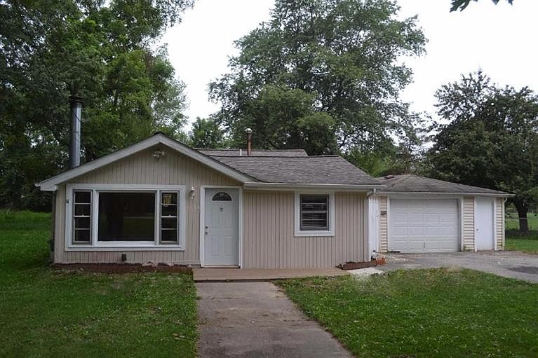 1st image of 3096 Oakwood St