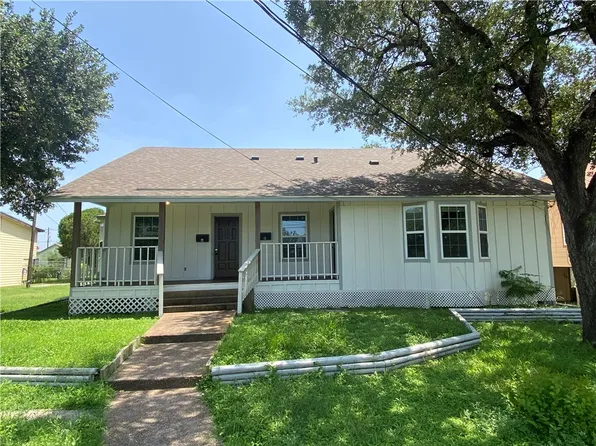 625 W Market St, Sinton, TX 78387