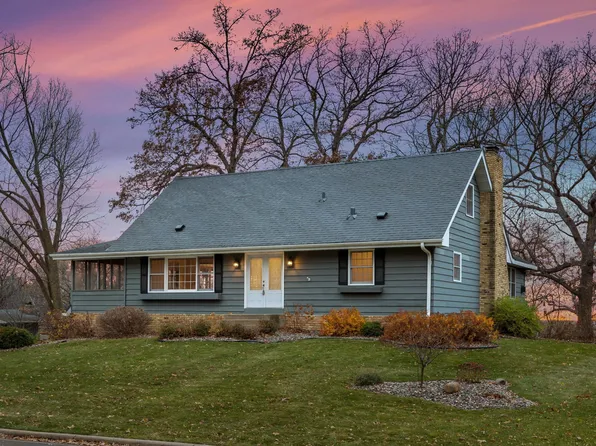 5600 Regis Trl NE, Fridley, MN 55432