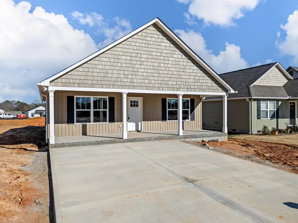 541 Molly Parker Ln, Spartanburg, SC 29301