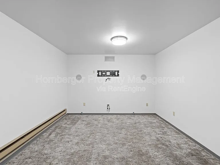 1703 N Walnut Rd — Photo 17