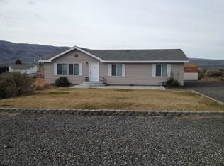 214 Sunshine Cir SW, Mattawa, WA 99349