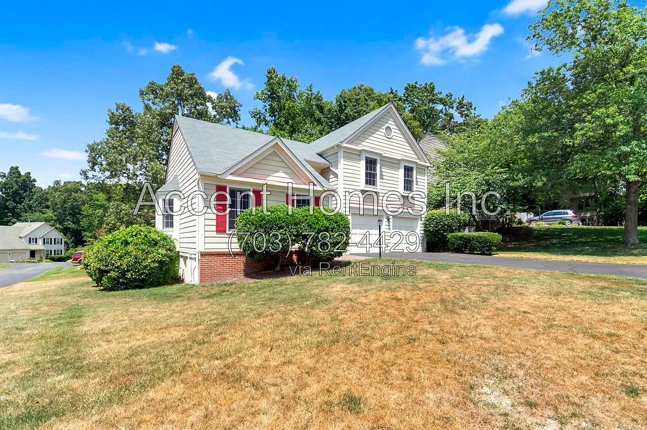 4 bed, 3.5 bath, 2600 sqft, $3,450 — Photo 3