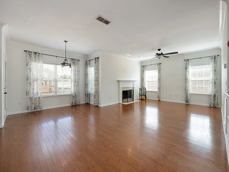 4093 Locerbie Cir — Photo 16