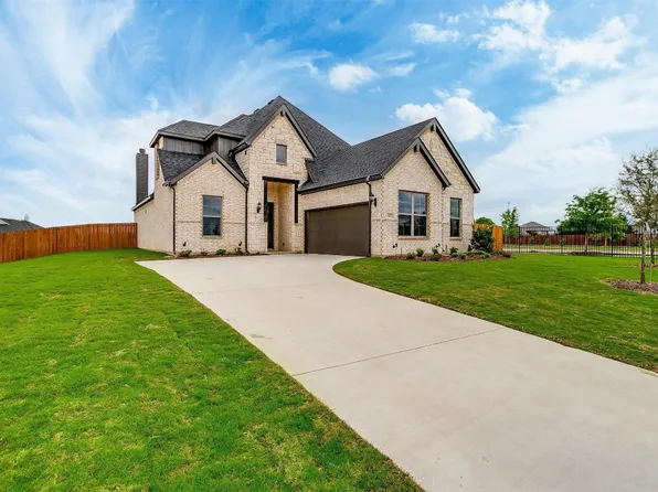 802 Lakewood Ct, Midlothian, TX 76065