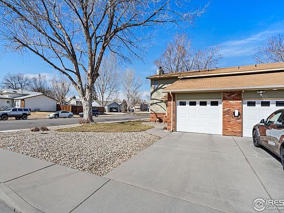 2nd image of 551 W 39th St