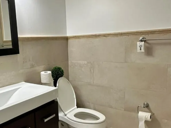 10100 NW 43rd Ter, Doral, FL 33178