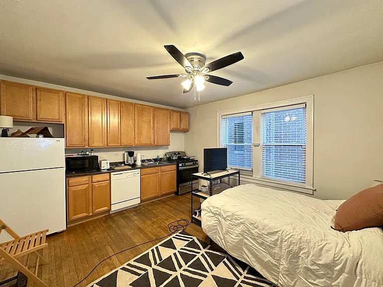 2129 N Dayton St #402 — Photo 13