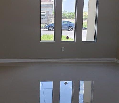 4th image of 5973 Friars Ct