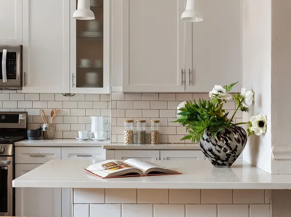 215 West 92nd Street 10F image 3 of 10