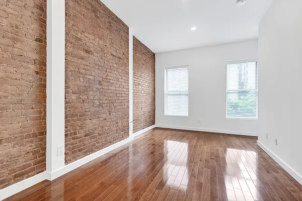 Rented by Cooper & Cooper Real Estate | media 7