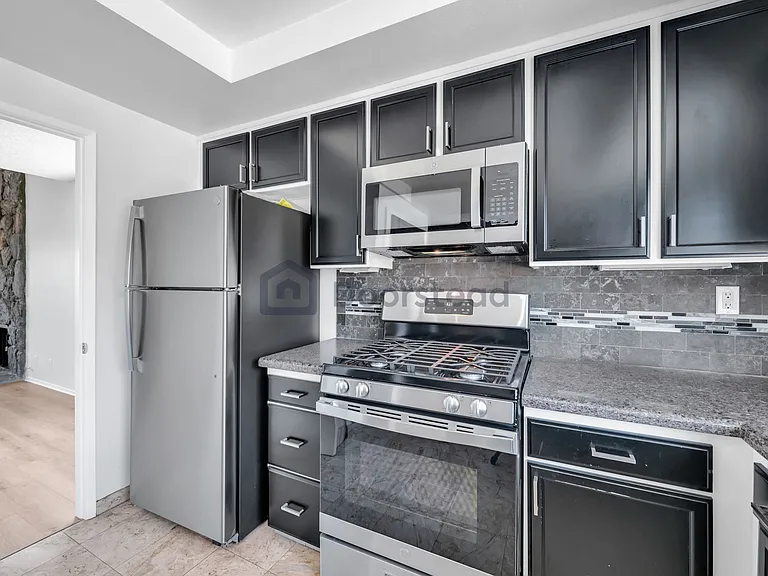 955 Fernrest Dr — Photo 12