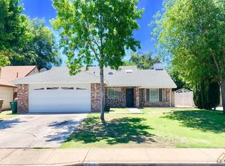 8913 District Blvd, Bakersfield, CA 93311